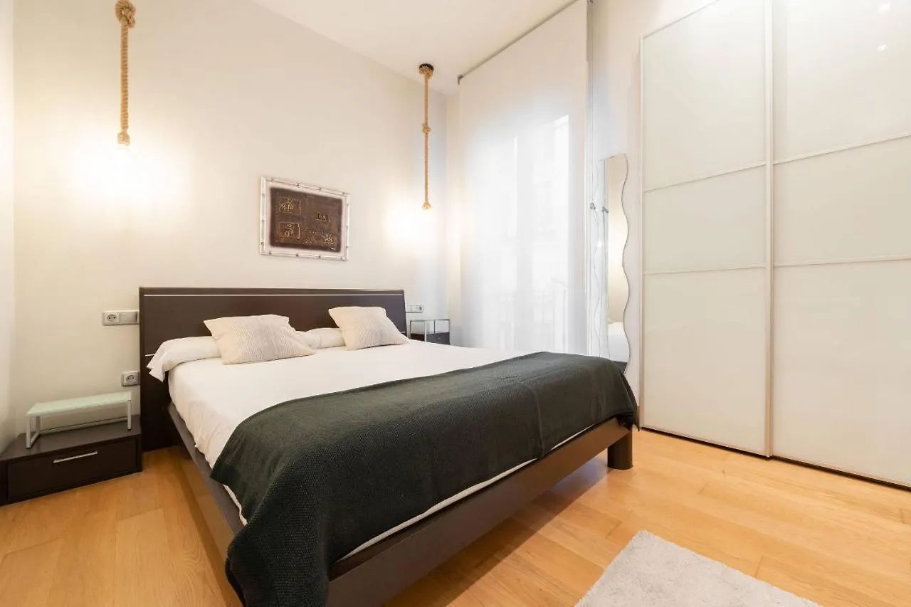 Smart Urban By People Rentals San Sebastián 0*,  İspanya